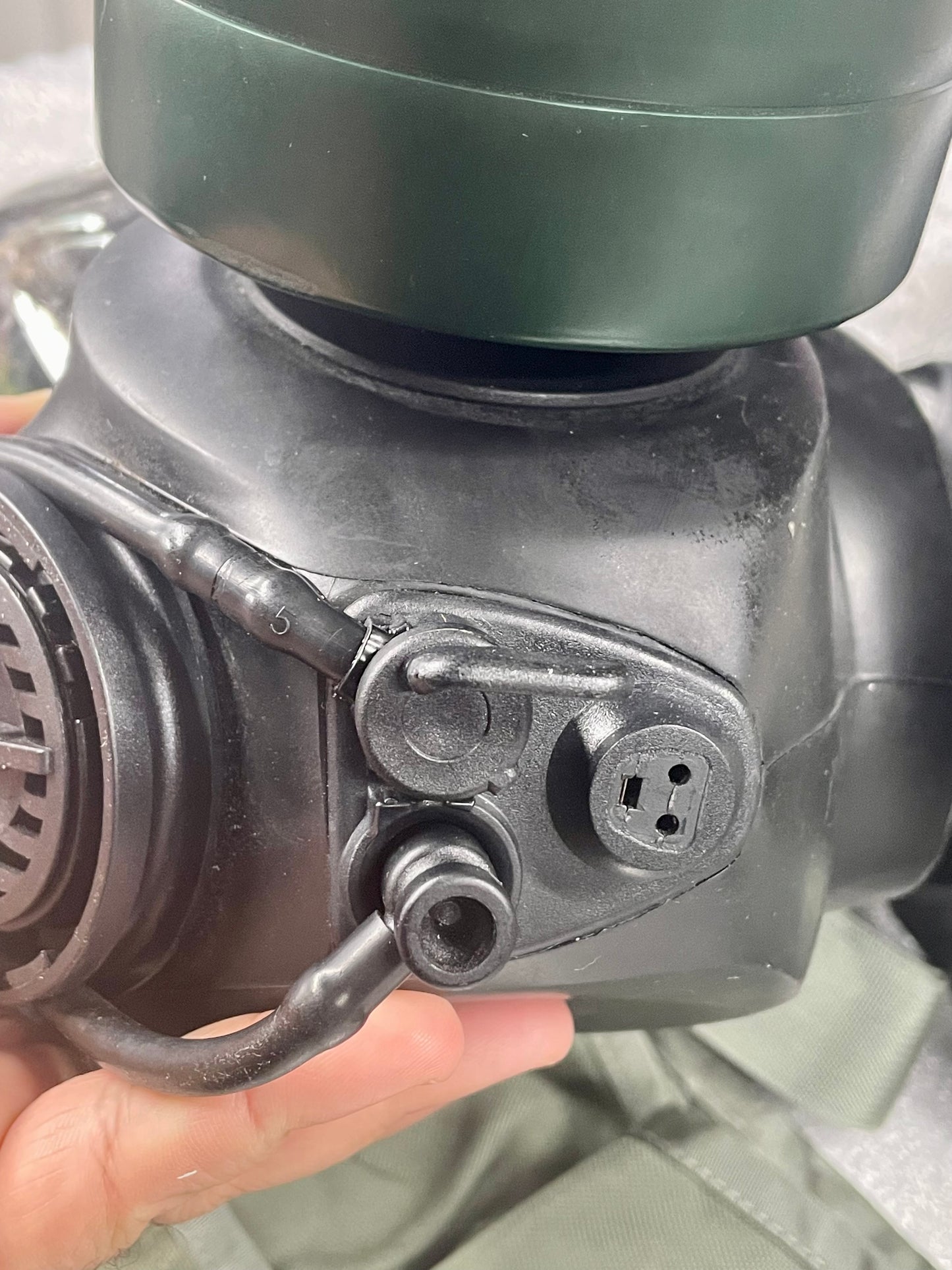Avon FM53 Gas Mask - Size Medium - Complete Kit —FREE SHIPPING