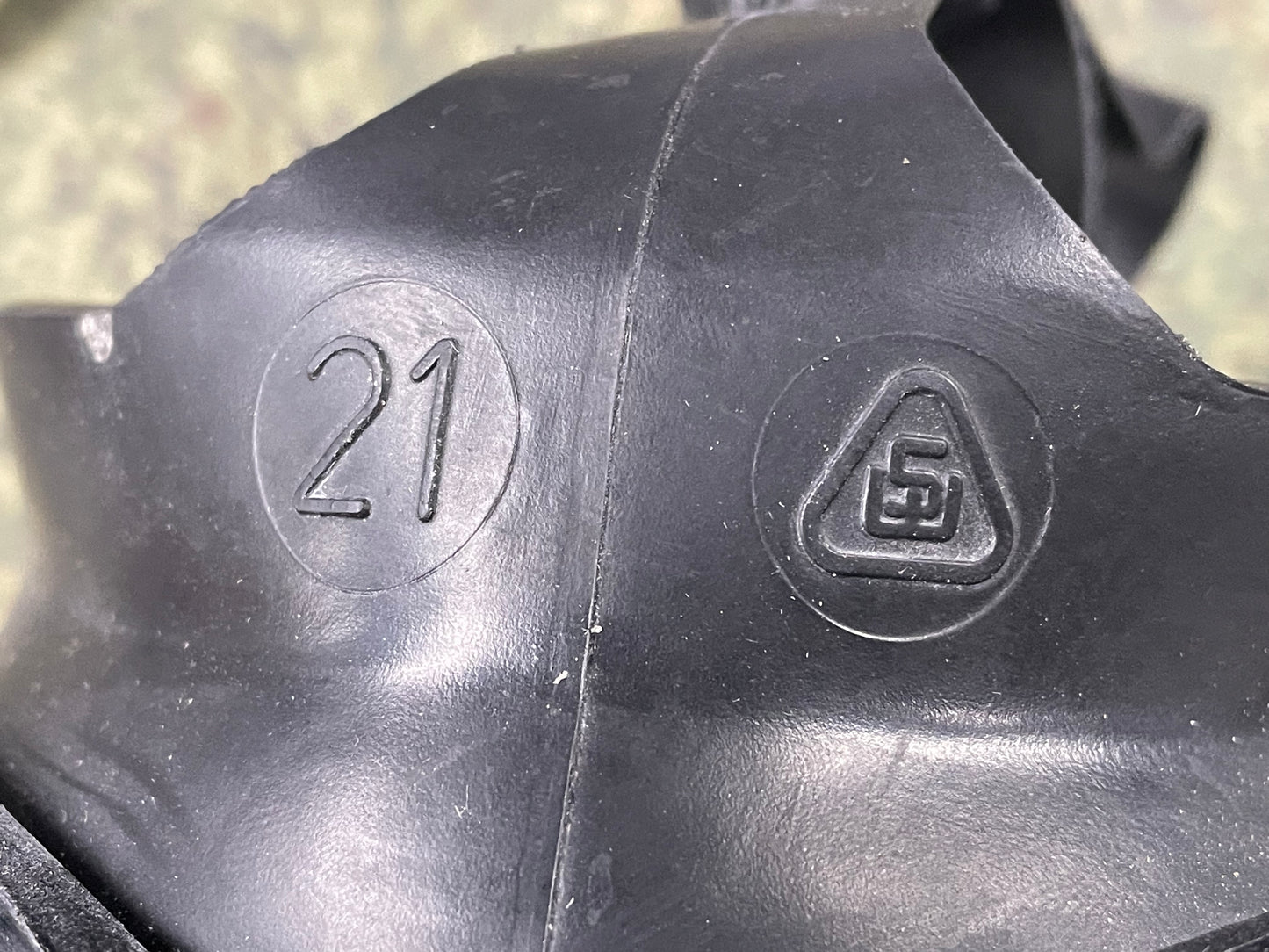 Israeli Military M15 Gas Mask w/filter —FREE SHIPPING
