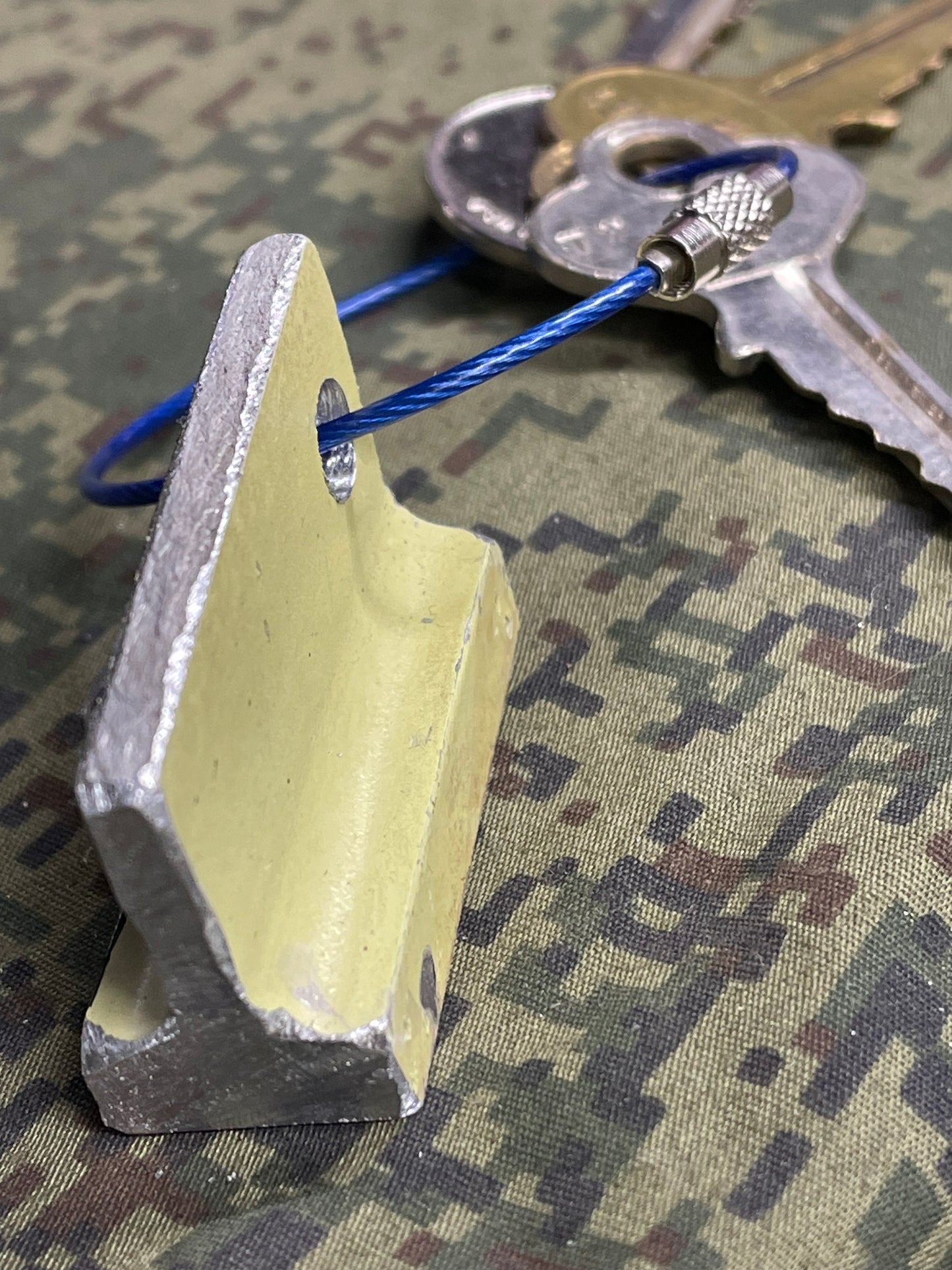 SU-24M Fencer (RF-93798 48 B) Large - Keychain #1 —-SPECIAL SALE