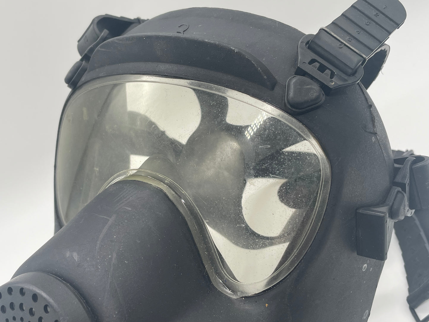 French ARF-A NATO 40mm Gas Mask —FREE SHIPPING