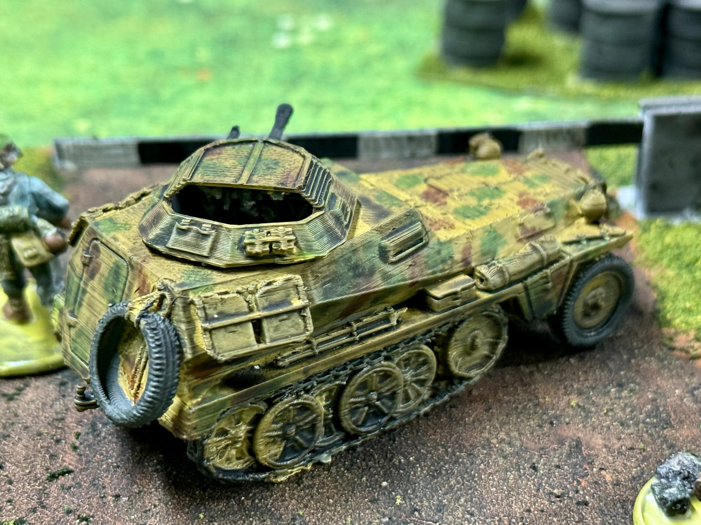 Checkpoint + Sdkfz 250 + Fuel Depot