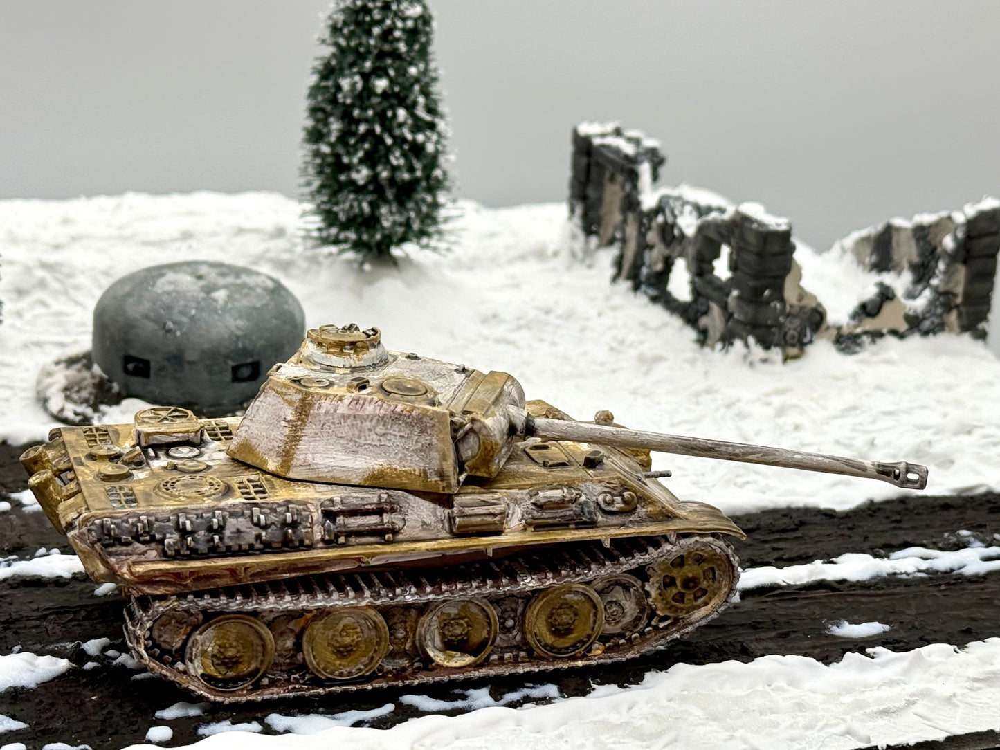 Panther Tank #010