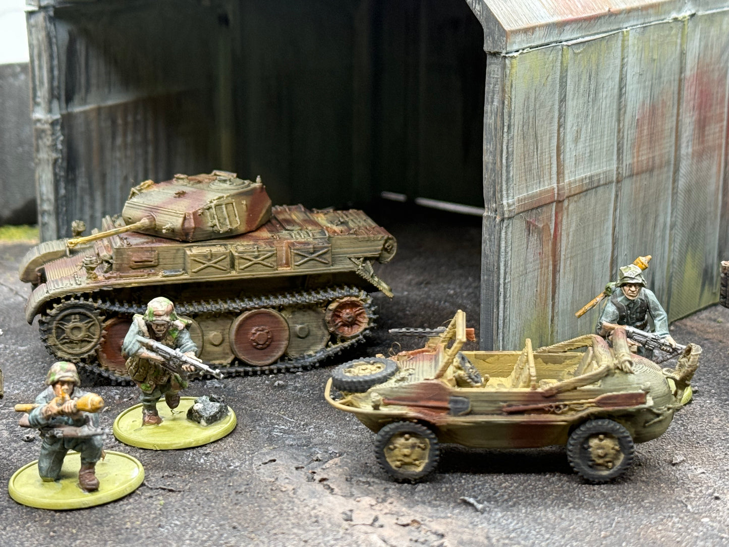 Luchs Panzer 2, SDKFZ, Schwimmwagon LOT