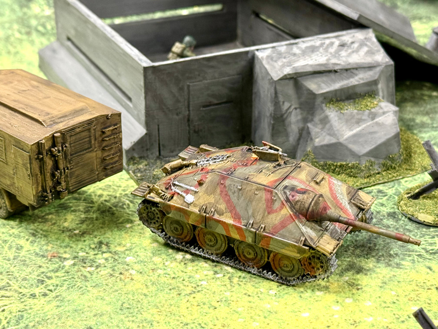Bunker + Hetzer + Radio Opel + obstacles - LOT