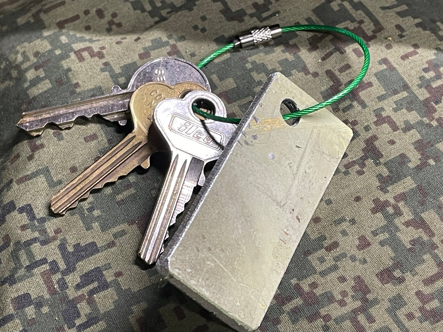 SU-25 (RF-91969 10R)- Keychain #12 —FREE SHIPPING - BLACK FRIDAY