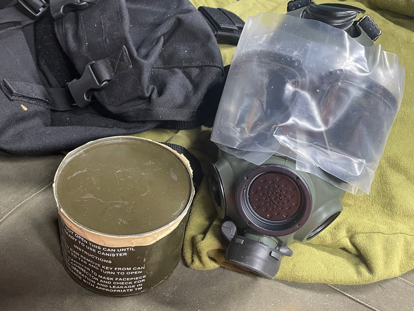 M40 CBRN NBC Gas Mask Package #10 - Size Large