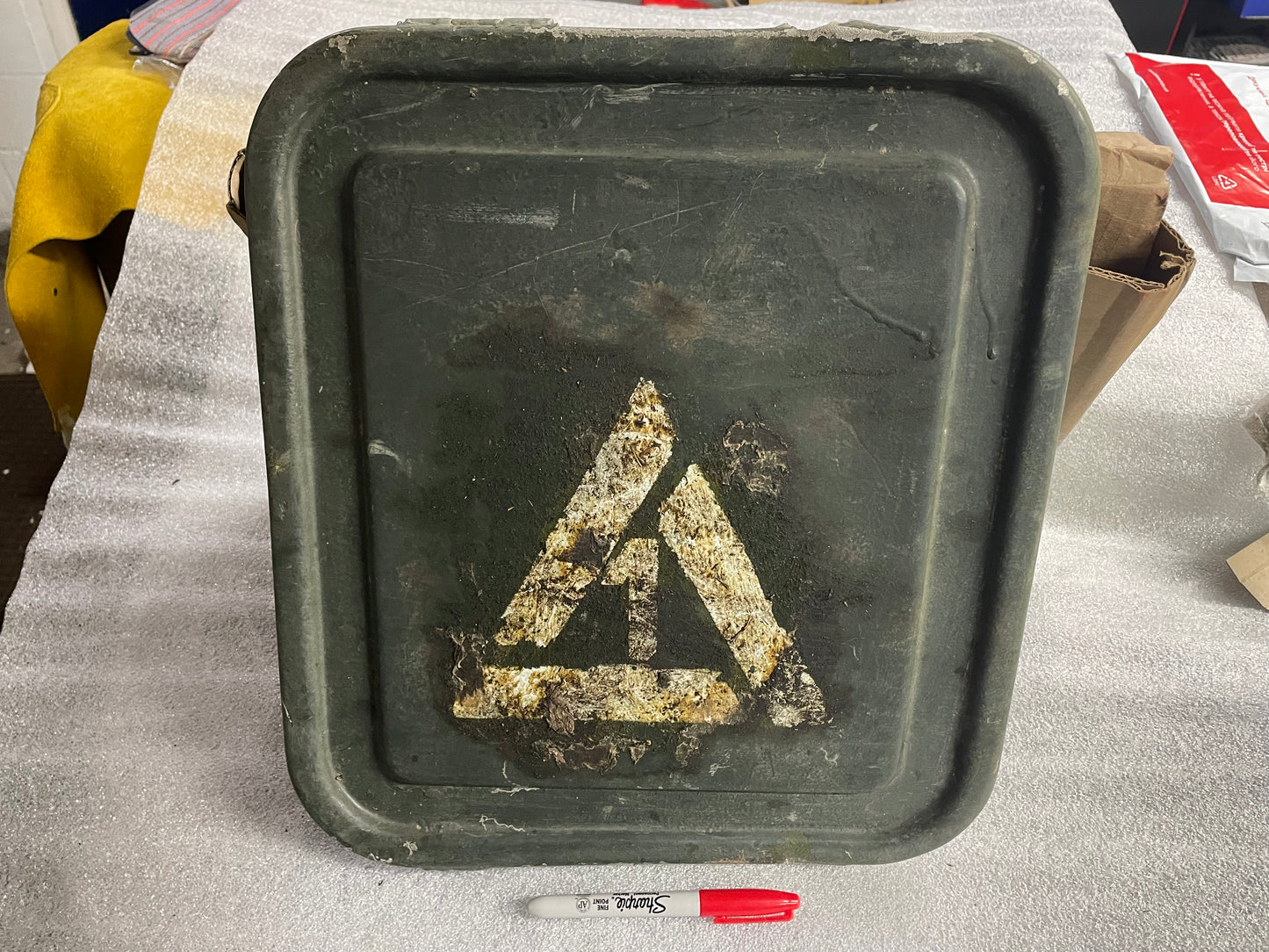 T-80 Unit Identification Marker - Kharkiv - 76th Guards AADiv