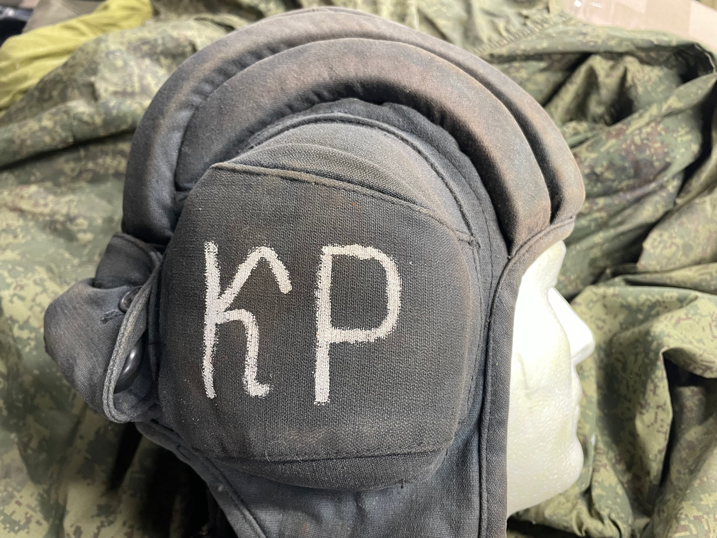 Russian Tankers Helmet w/Ribbon, Markings and Comms